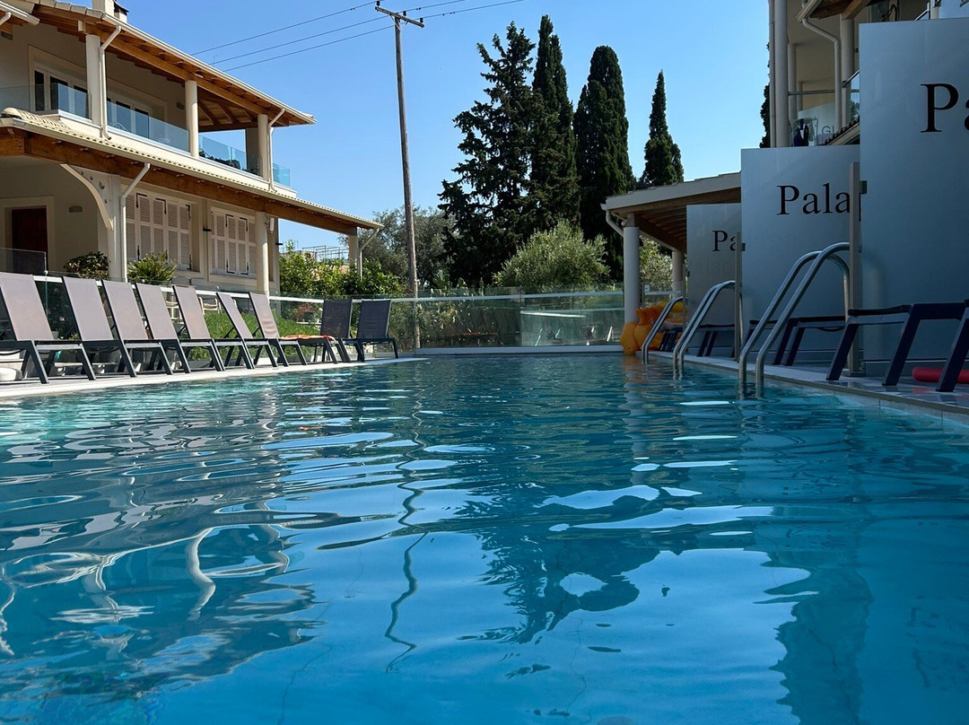 Palapart Gikas Studios & Suites主图