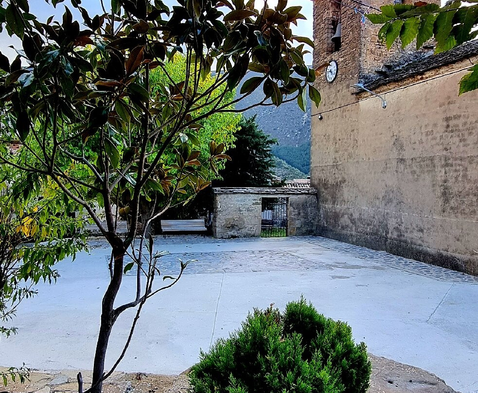 Bentué de Rasal-Arguis必去景点