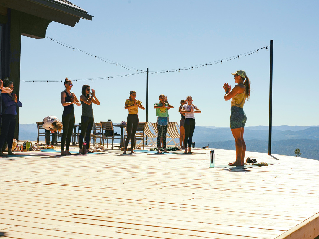 Tamarack Mid-Mountain Lodge