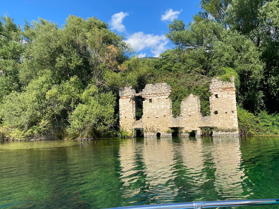 Lago di Capo d'Acqua-Capestrano必去景点