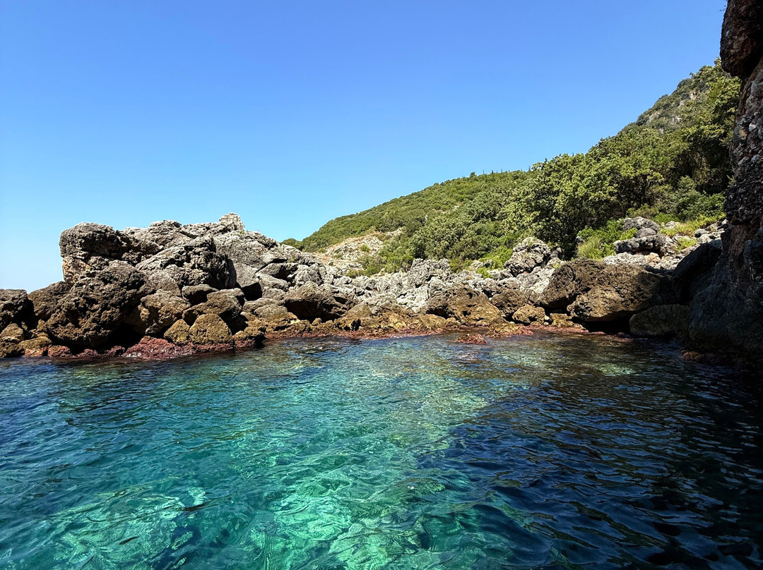 Lido Boat Tours-Himare必去景点