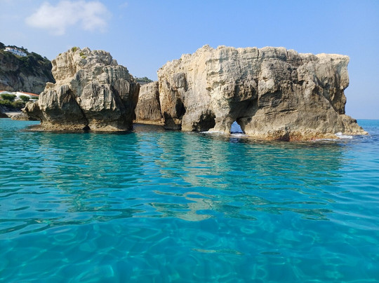Centro Escursioni il CANNONE-特罗佩阿必去景点