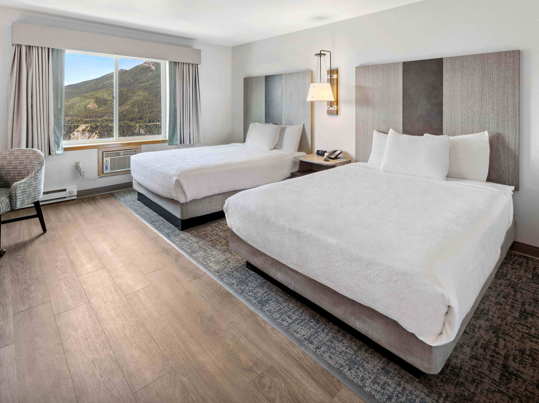 格兰德迪纳利小屋酒店主图