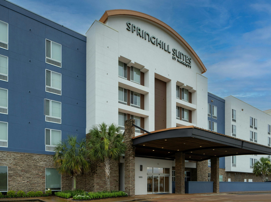 莱克查尔斯酒店住宿-查尔斯湖万豪春季山丘套房酒店