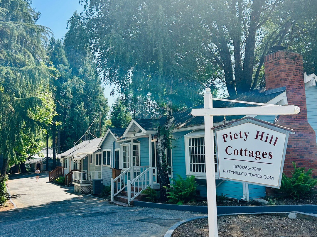 Piety Hill Cottages主图