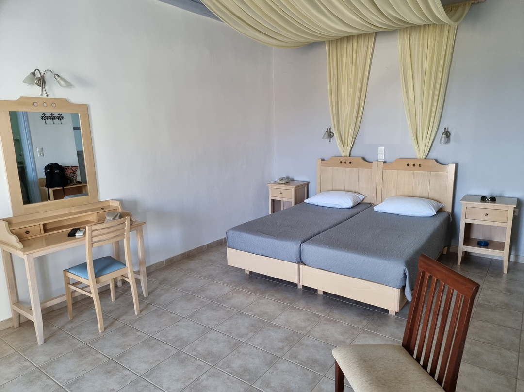 Porto Raphael Residences & Suites主图