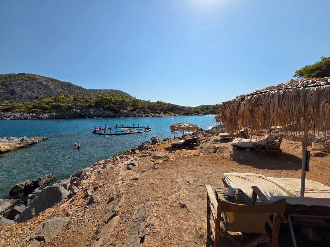 Aponisos Beach-Angistri必去景点
