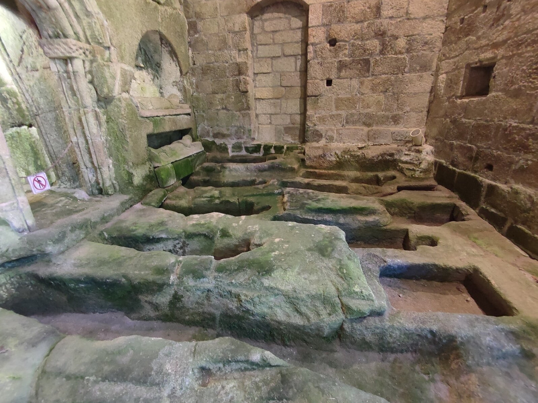 Monasterio de San Pedro de Rocas-Esgos必去景点