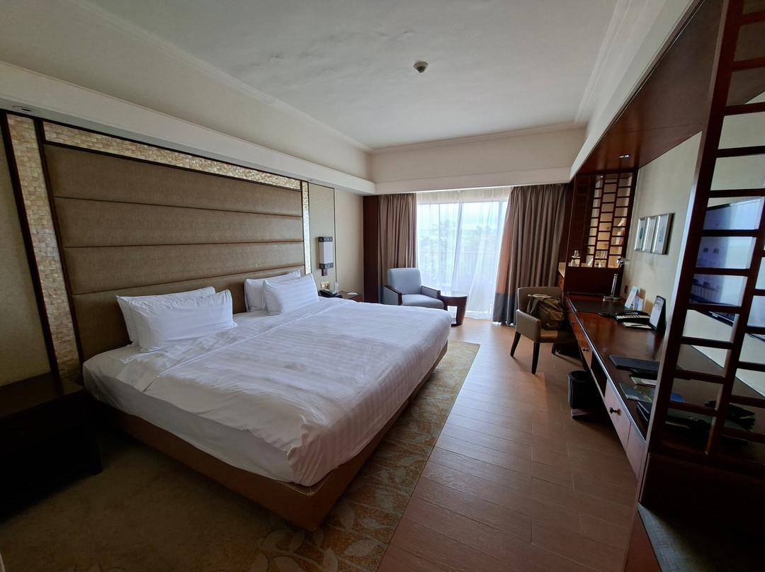 香格里拉麦丹岛度假酒店主图