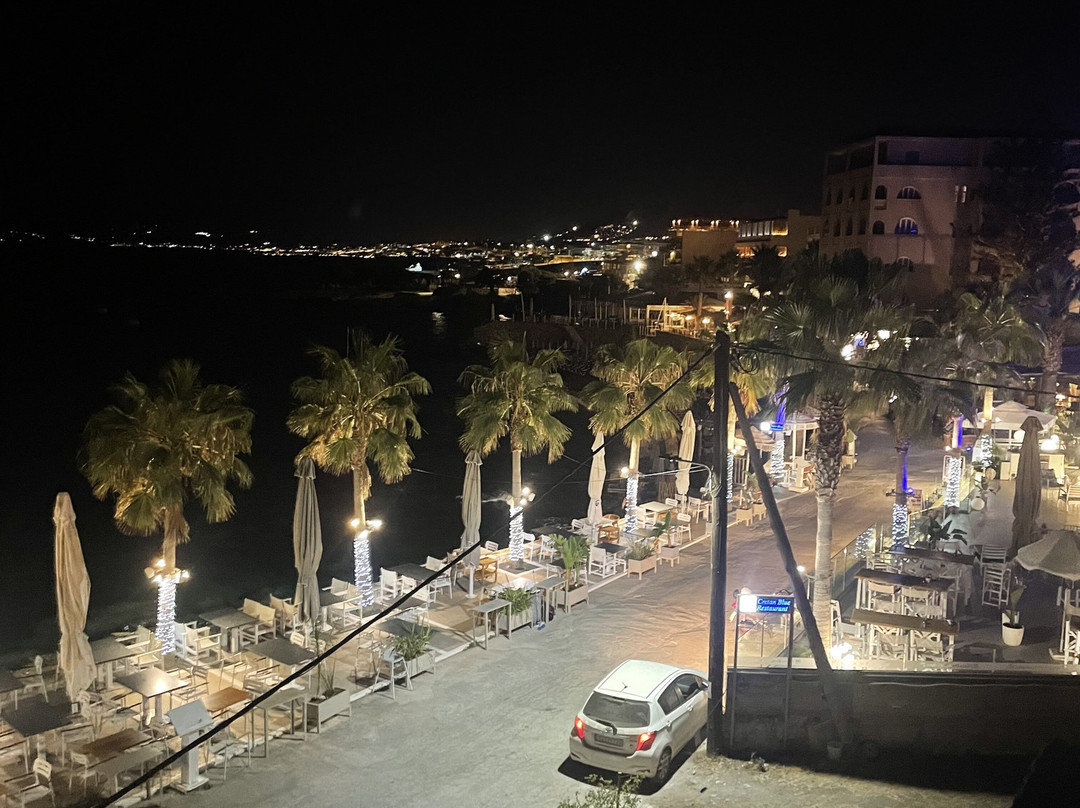 Arlen Beach Hotel主图