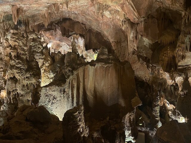 Grutas de Santo Antonio-Alvados必去景点