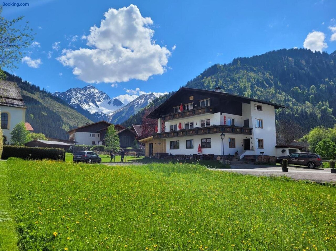 Ferienwohnungen Haus Almrausch mit Brotchenservice