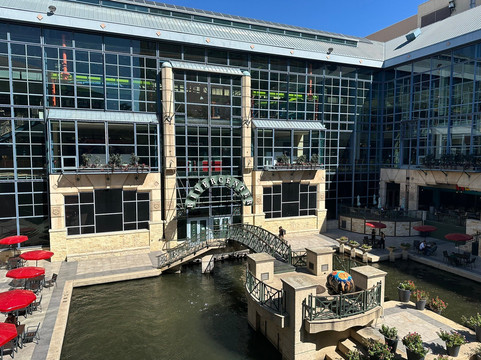 河心购物中心-圣安东尼奥市必去景点