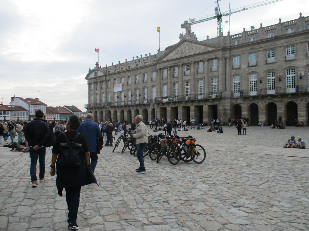 欧伯拉都依罗广场-圣地亚哥德孔波斯特拉必去景点