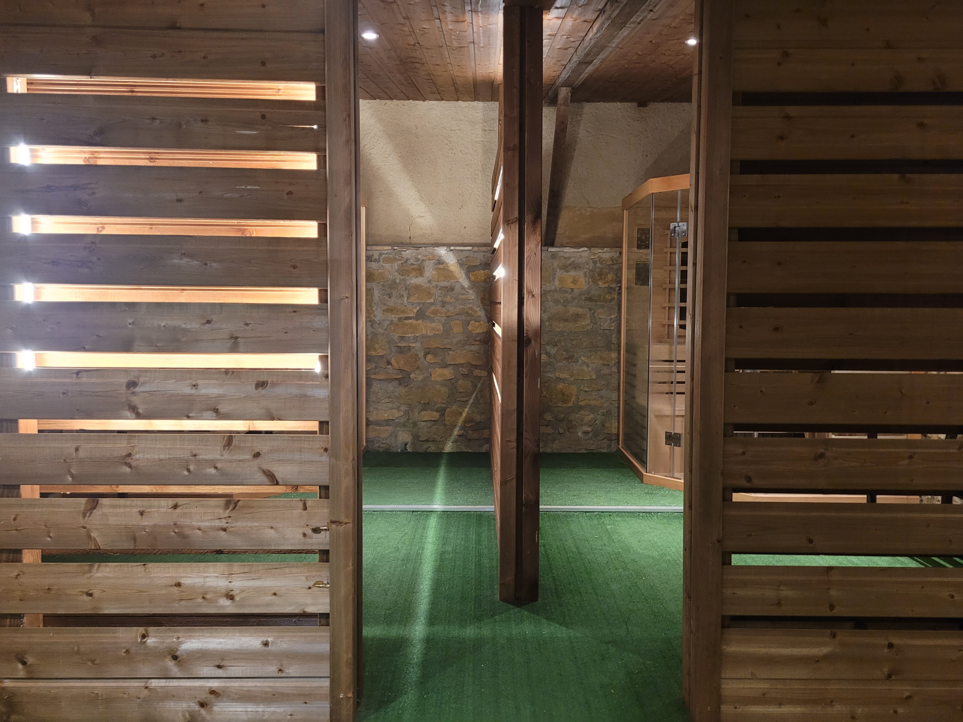 Auberge de la Petite-Reine-官方