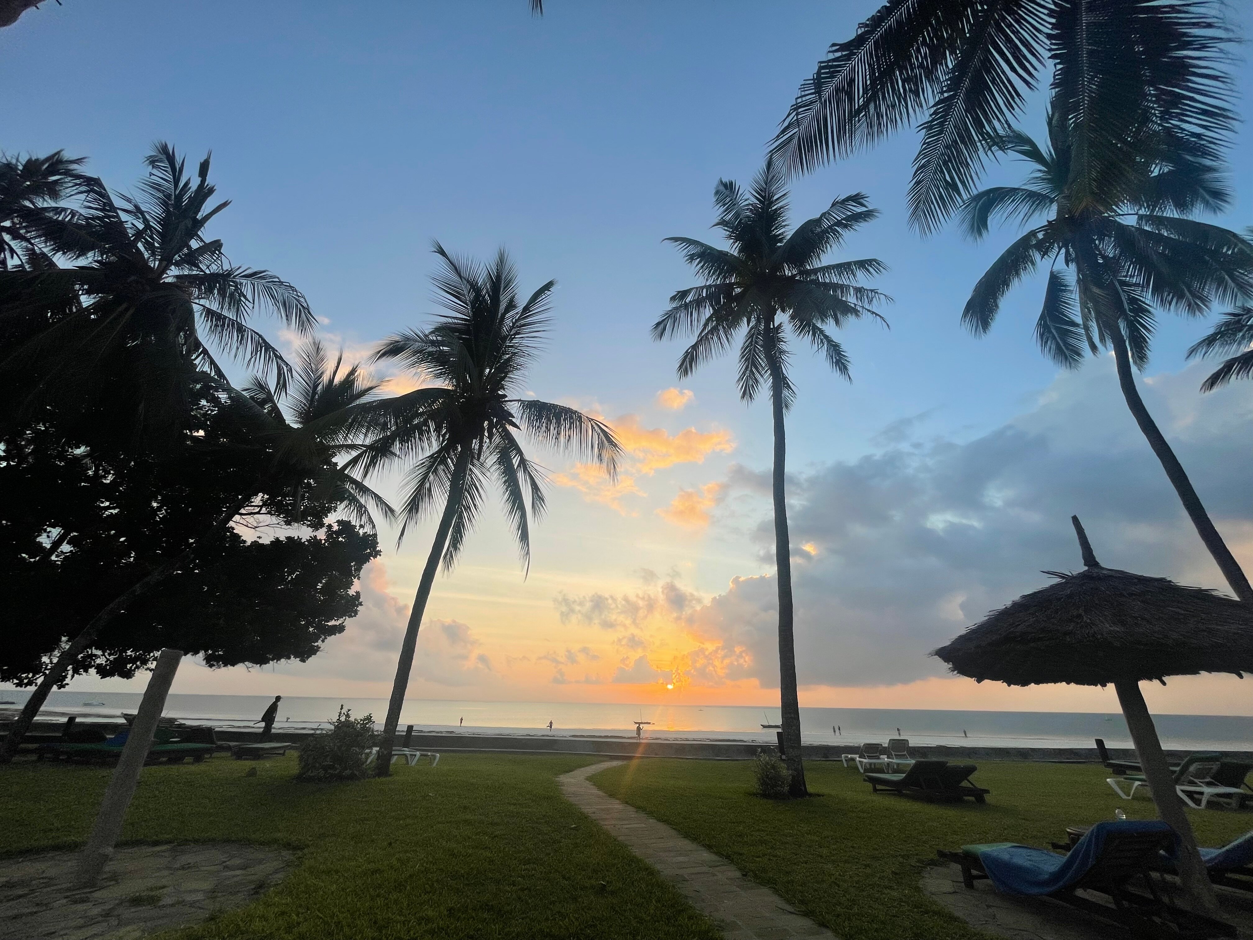 Neptune Paradise Beach Resort & Spa-官方