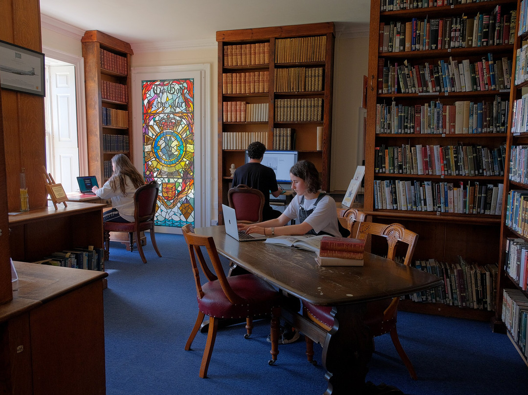 Priaulx Library-根西岛必去景点