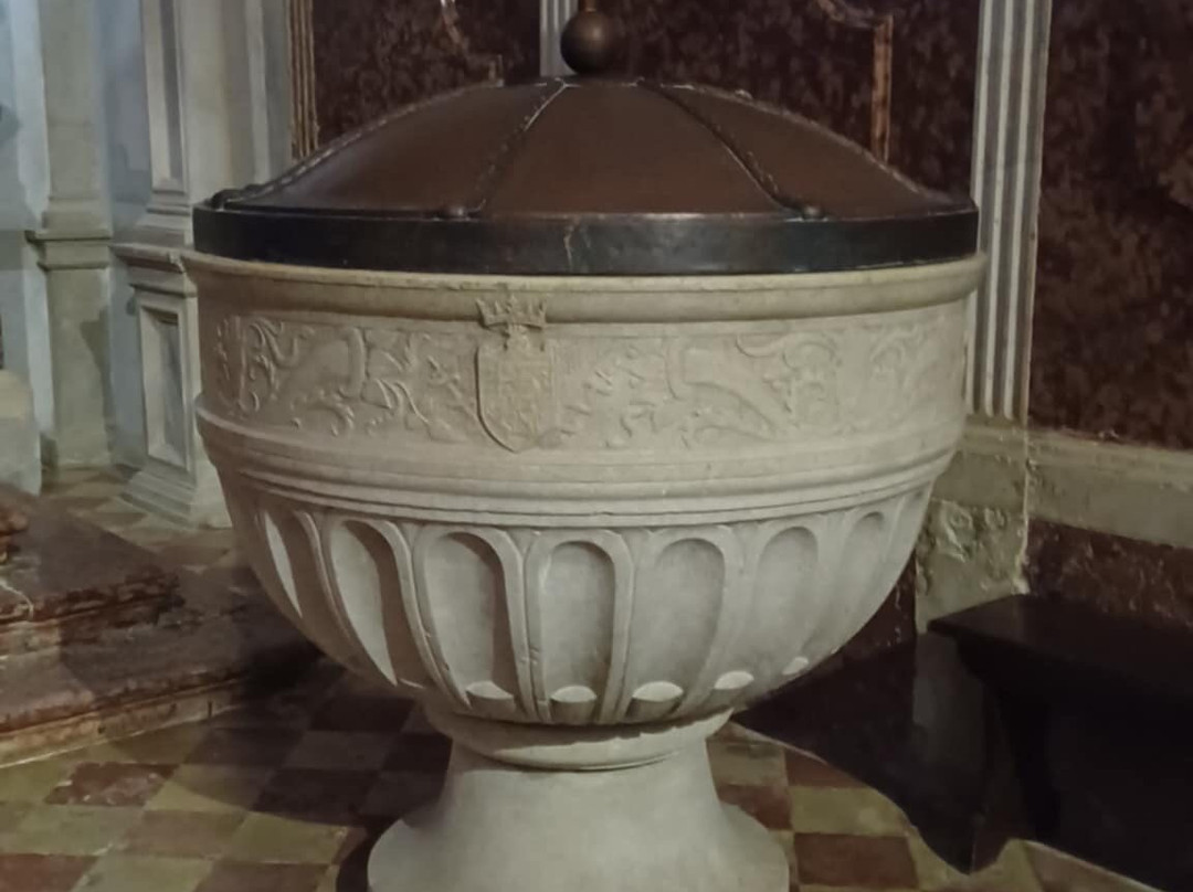 Cattedrale di Santa Maria Assunta-阿索洛必去景点