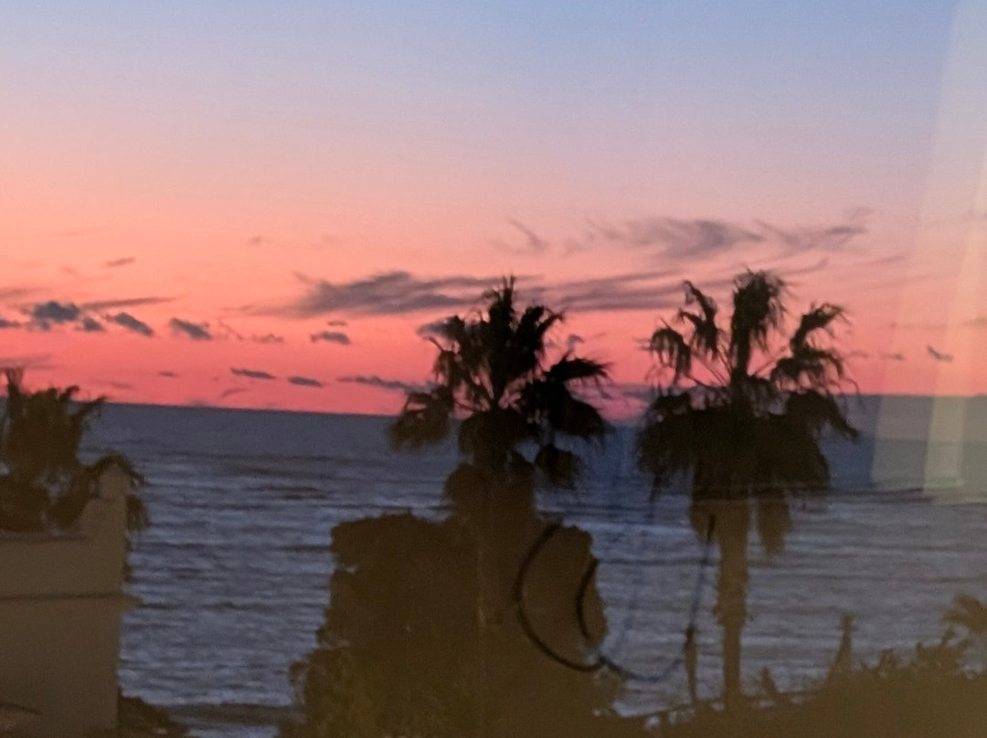 光之海滩酒店主图