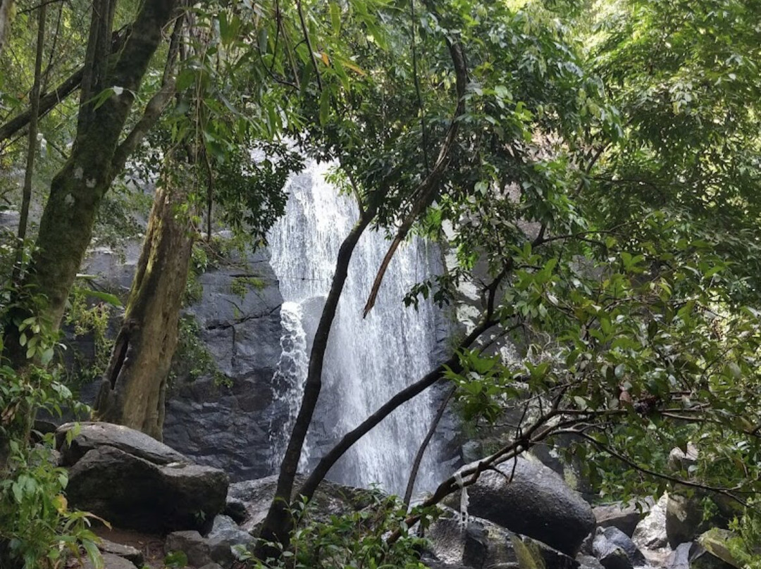 Cachoeira dos Tres Tombos-伊利亚贝拉必去景点