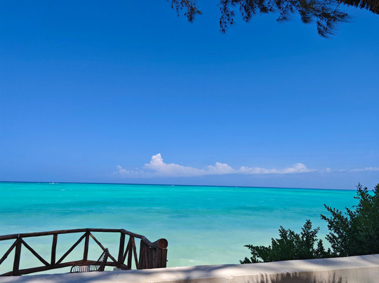 Tanzanite Beach Resort主图