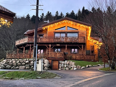 李泽的全景小屋及温泉主图