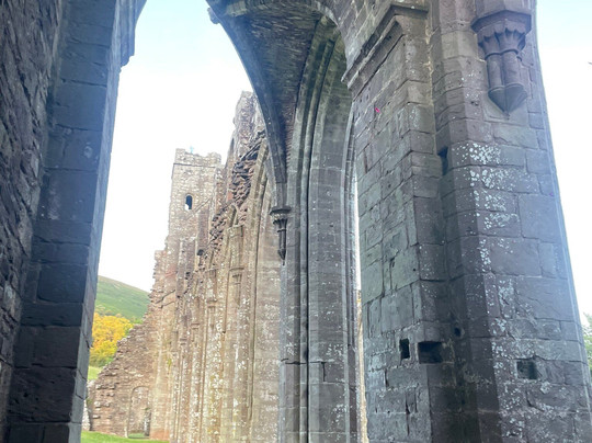 Llanthony Priory-Llanthony必去景点
