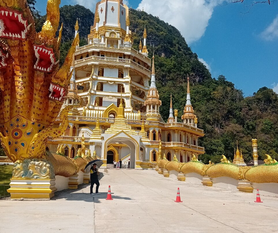 Wat Tham Suea Krabi