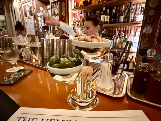 海明威酒吧-巴黎必去景点