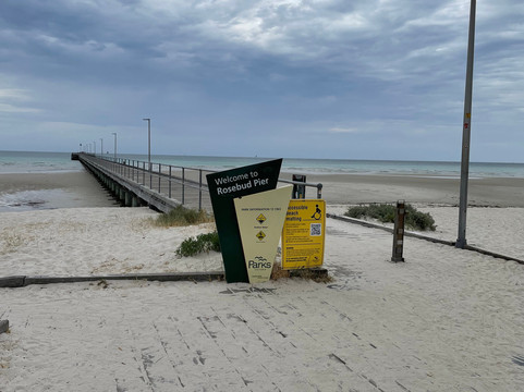 Rosebud Pier-Rosebud必去景点