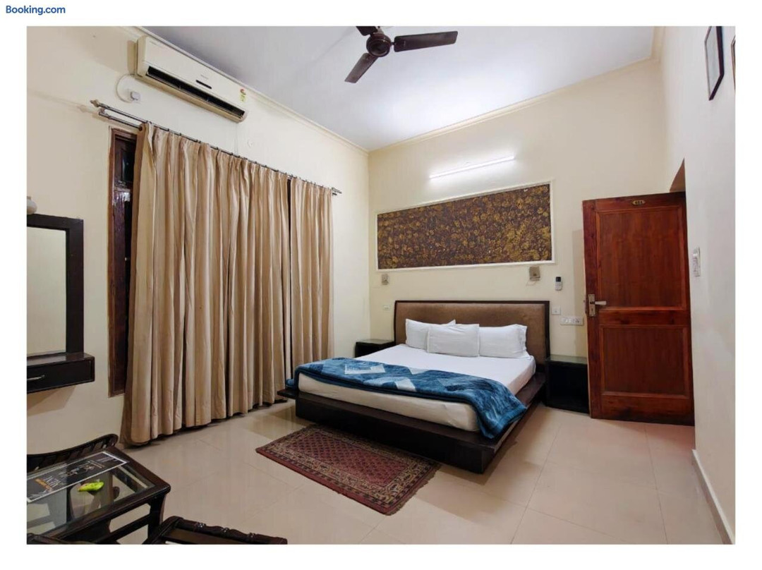 Hotel Narayan Executive Gujrat