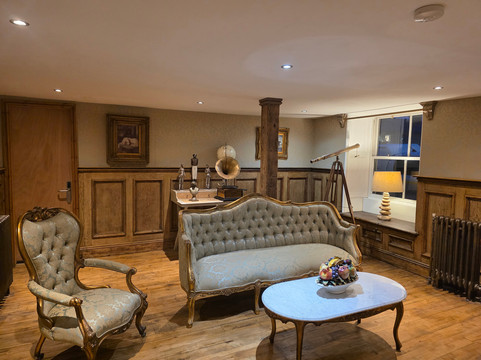 金色的羊毛酒店主图