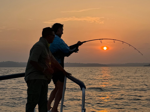 Bite Me Charters-布莱尔港必去景点