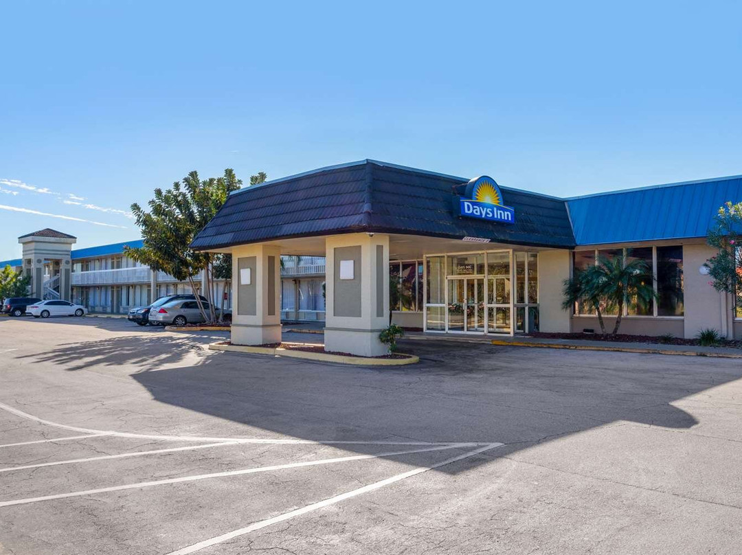 泰特斯维尔肯尼迪太空中心戴斯酒店