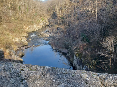 Pont du Diable-Montoulieu必去景点