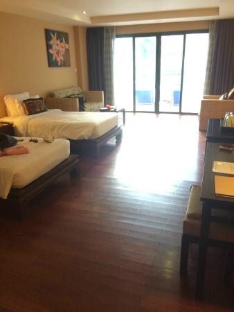 普吉岛班拉迈海滩度假酒店主图