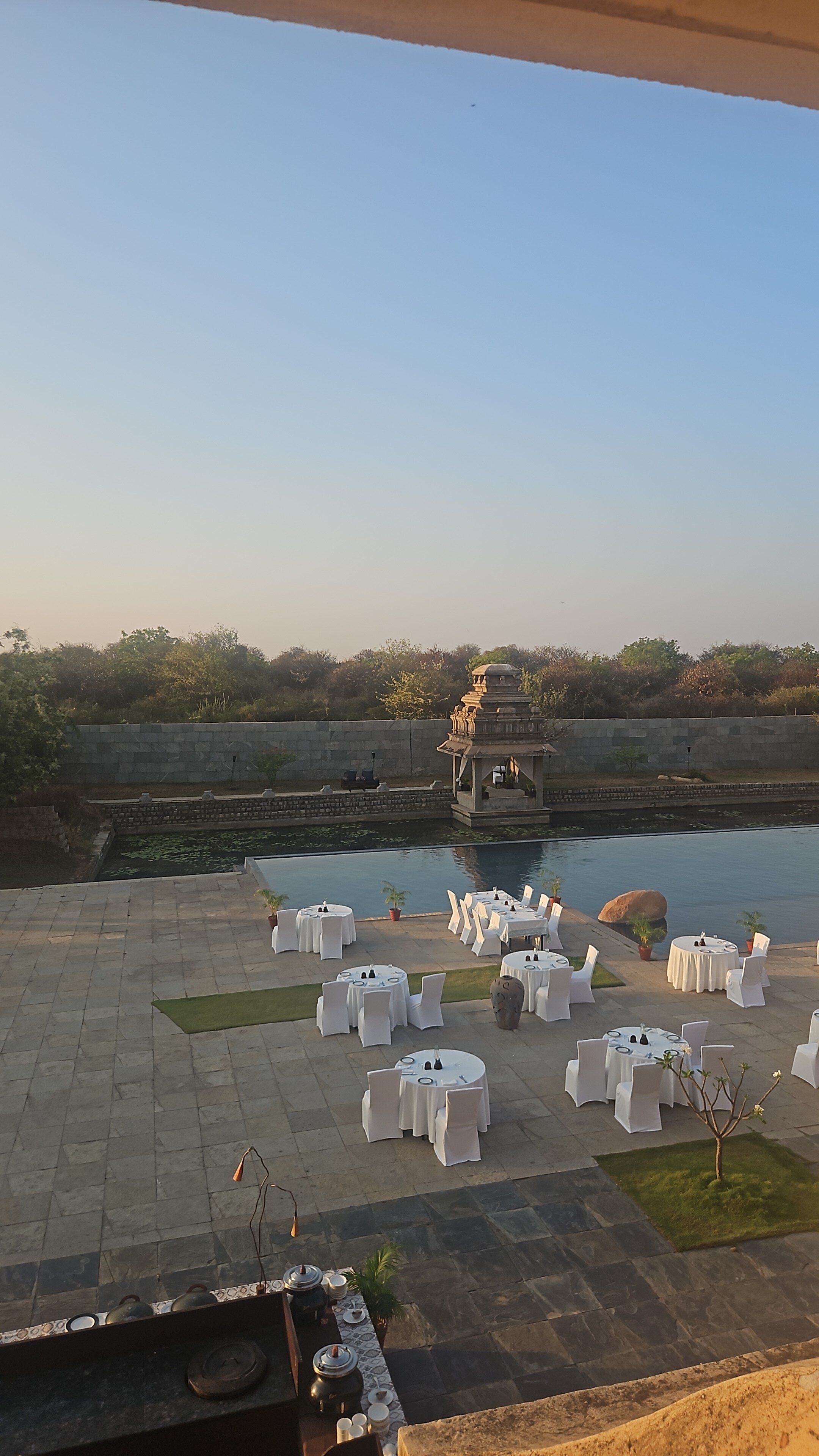 亨比回归原始酒店-官方