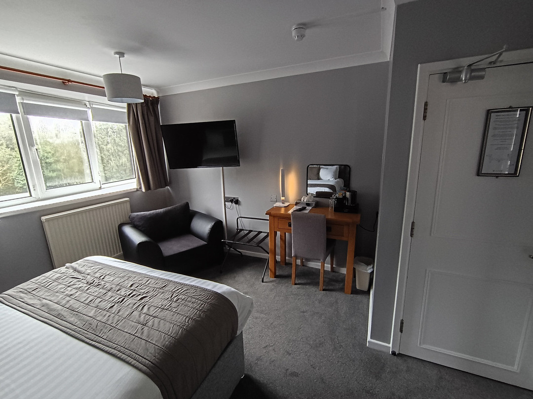 The Oaklands Hotel主图