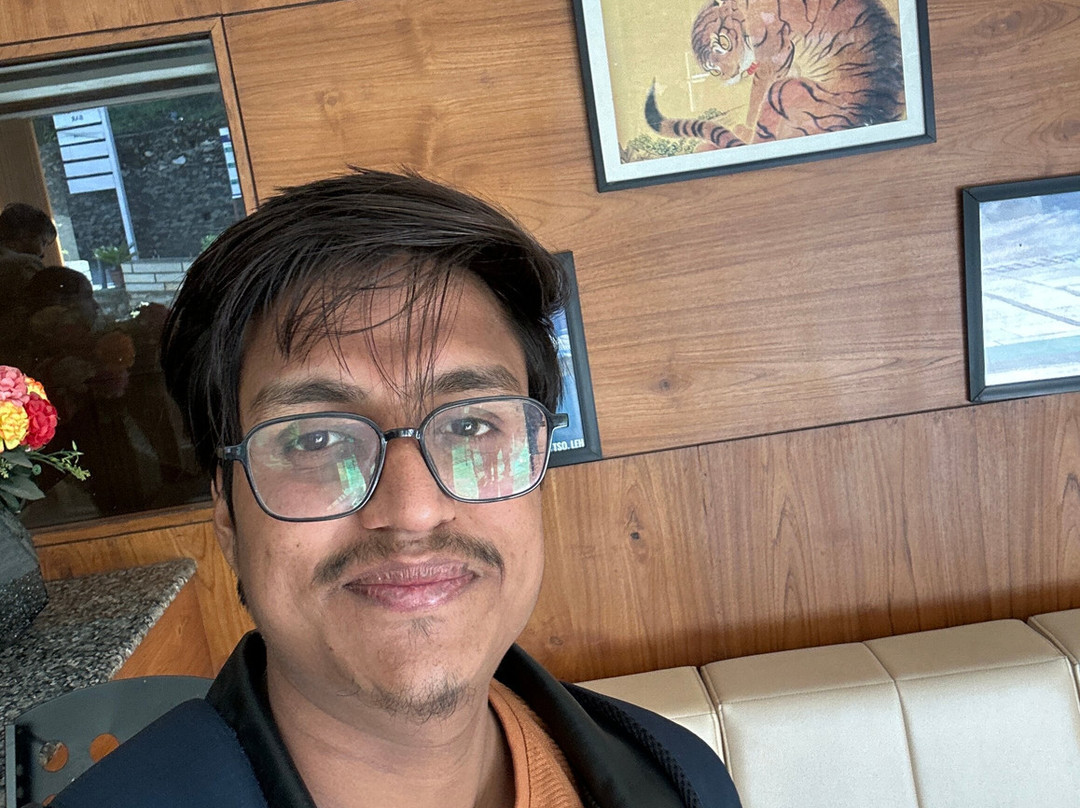 Ashapuri Residency 马拉里- 配备中央供暖和空调的酒店主图