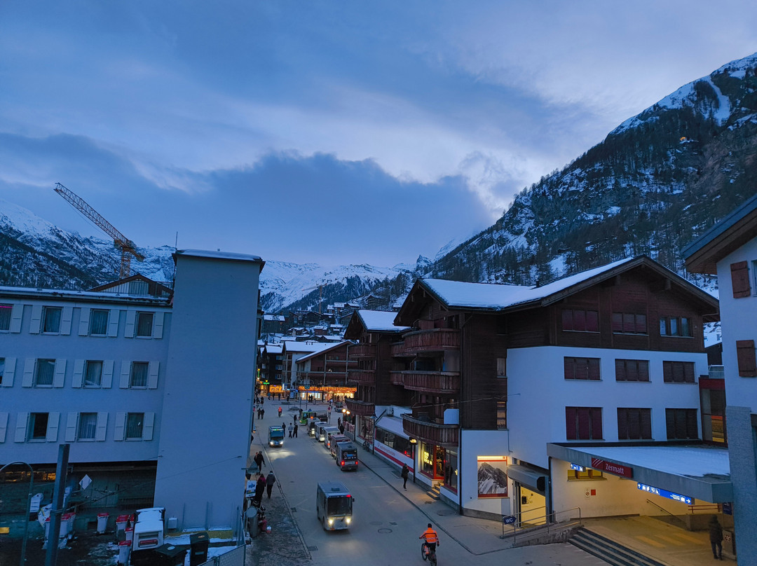 Bahnhofstrasse-策马特必去景点