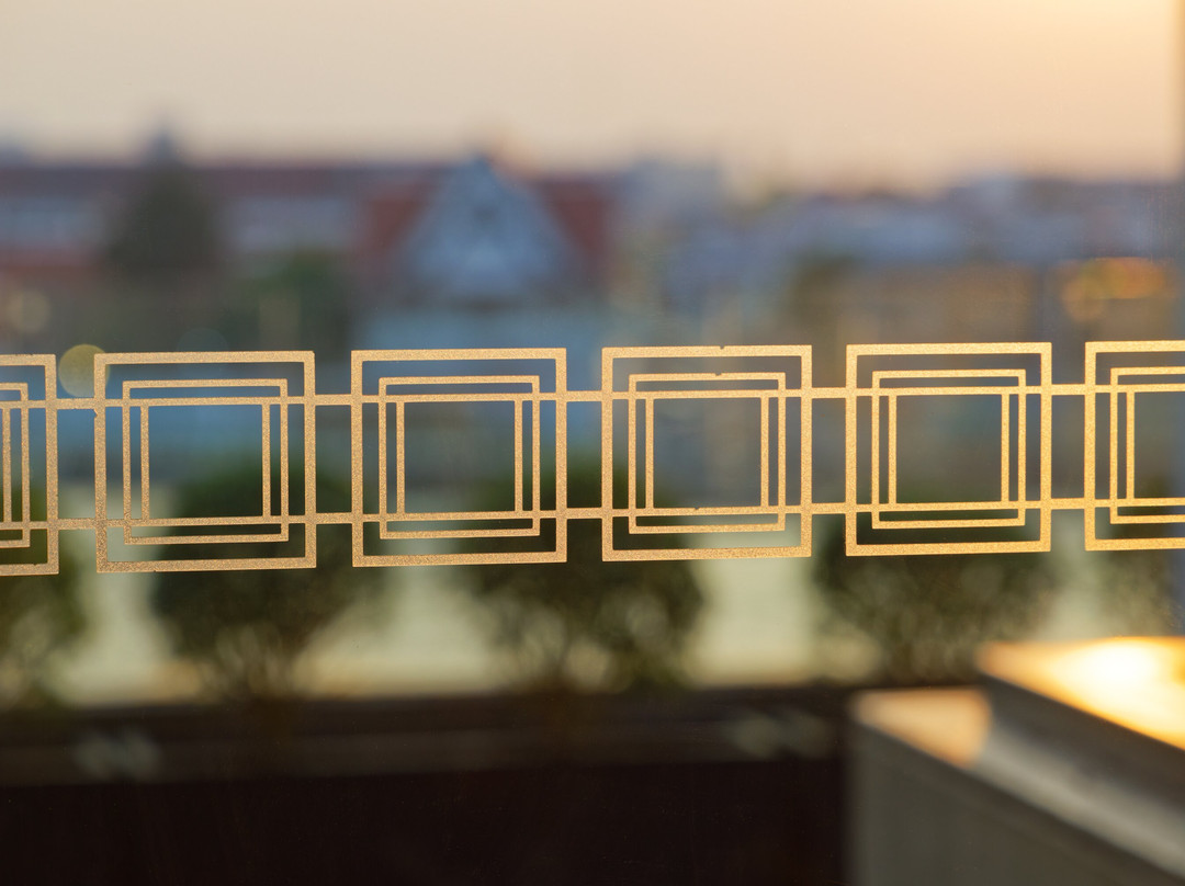 曼谷-里瓦阿伦酒店主图