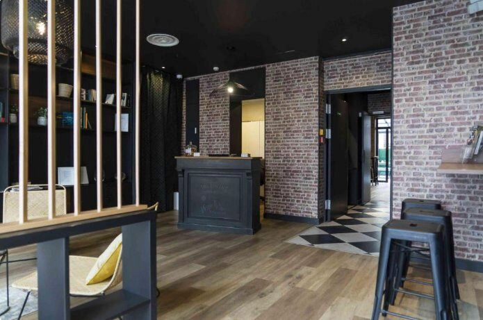 Bois Colombes酒店住宿-终点站艾斯尼耶尔酒店