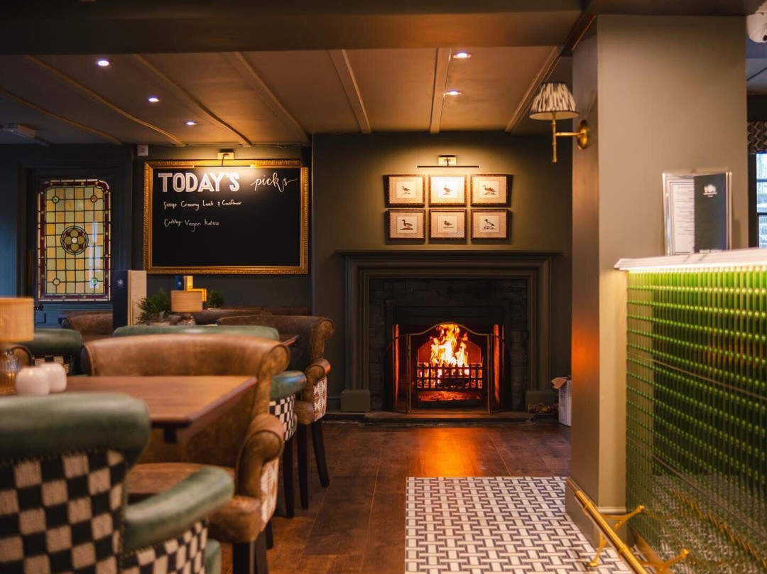 Walton's Bar & Eatery