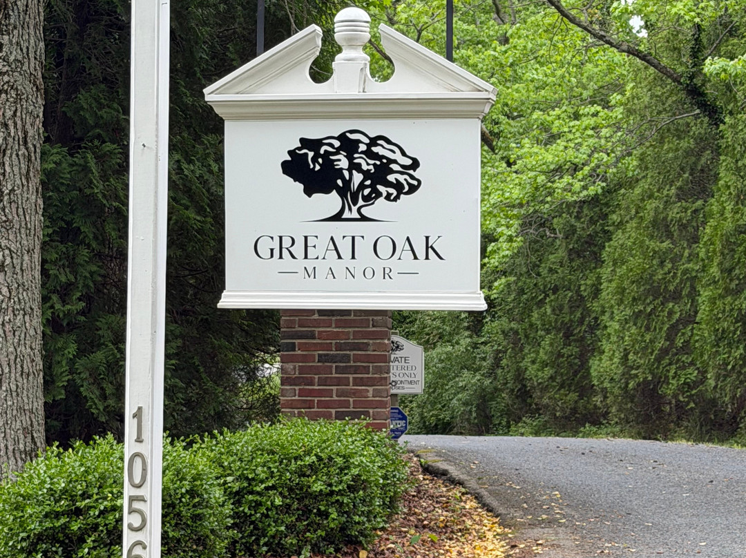 Great Oak Manor主图