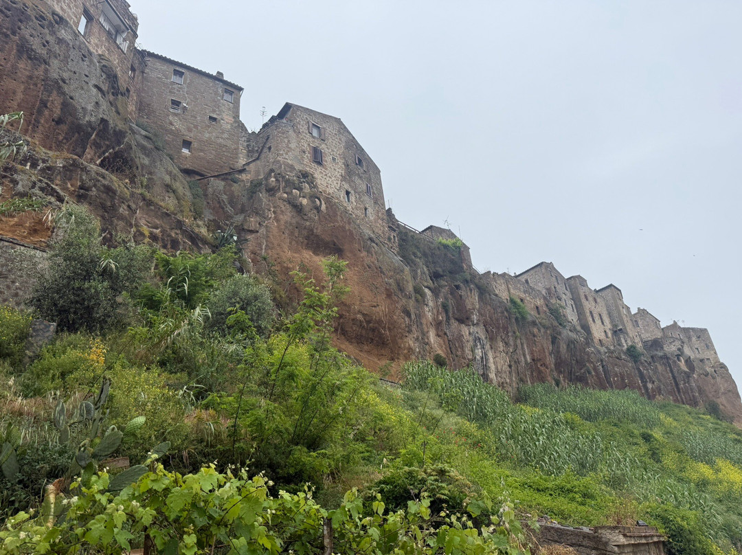 Girosole Italy Walking Tours-Abbadia San Salvatore必去景点