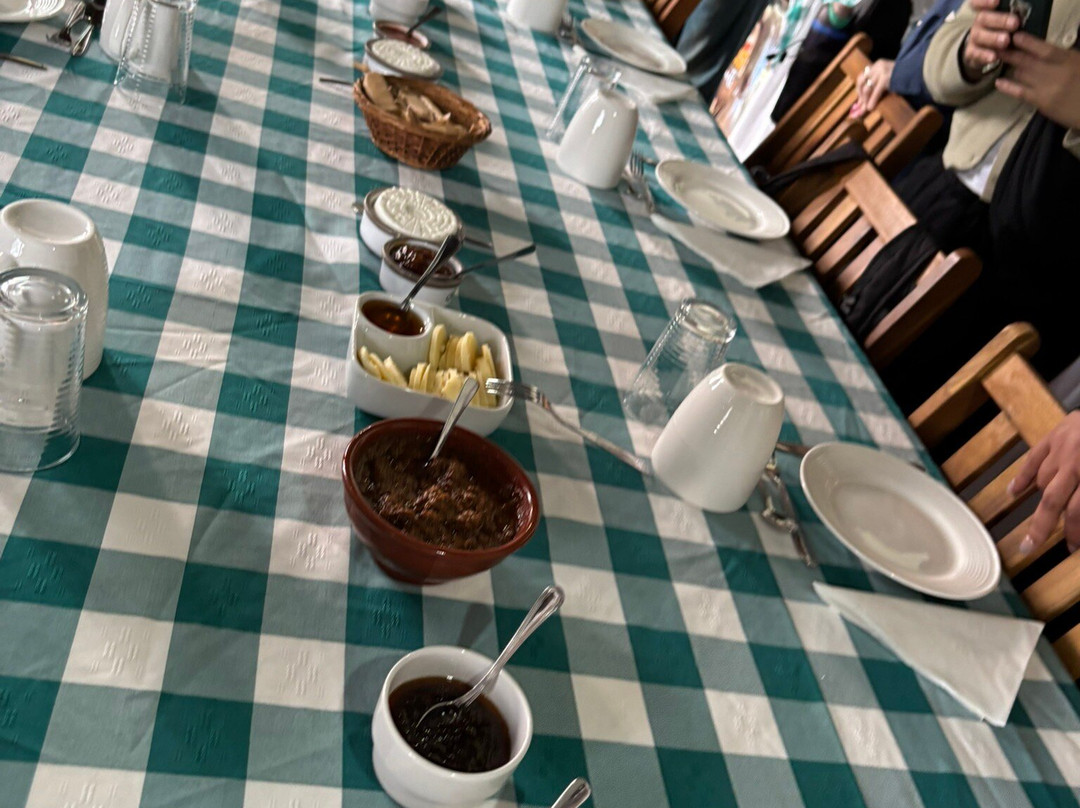 Typical Breakfast with Goats-Rabo de Peixe必去景点