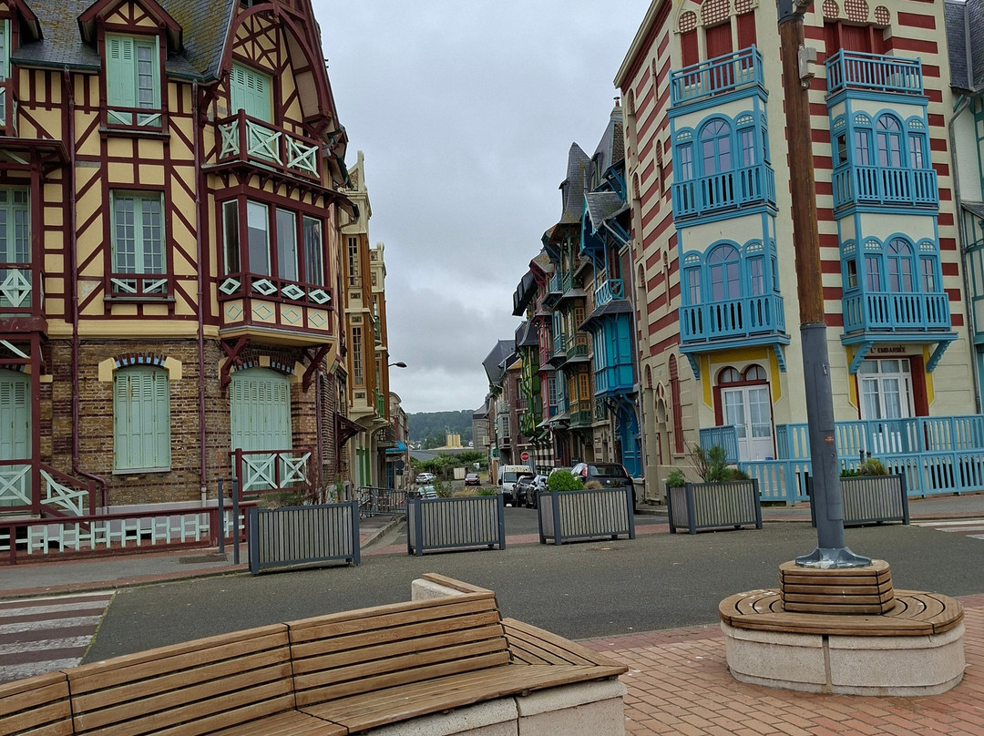 Plage de Mers les Bains-梅尔莱班必去景点