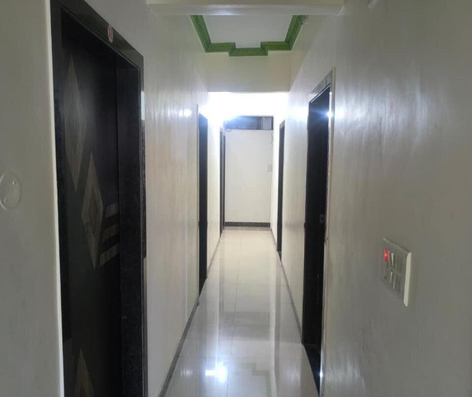 Hotel Gunjan Lodging & Boarding