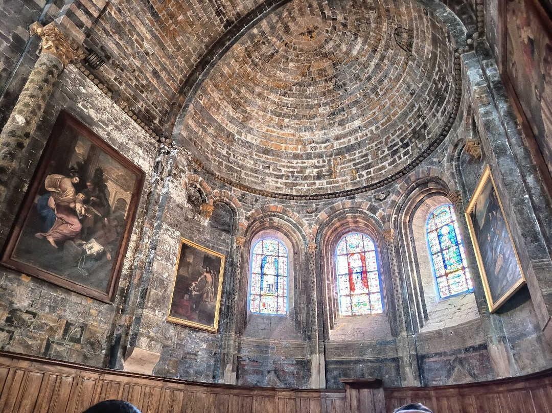 Eglise Notre-Dame-du-Réal-Embrun必去景点