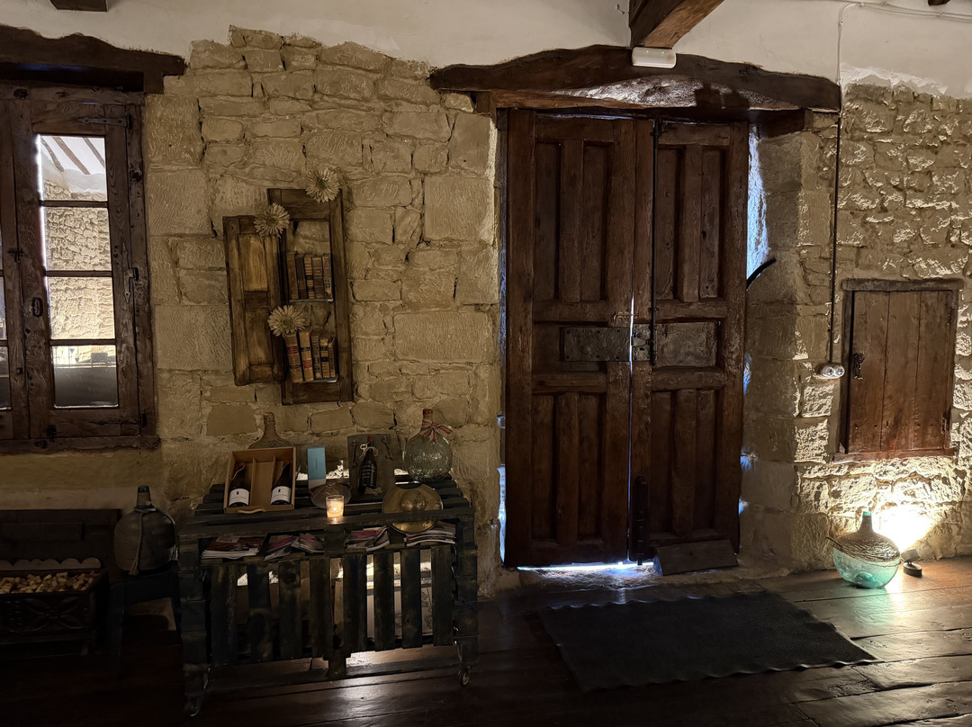 La Bodega del Tesoro-Cuzcurrita de Rio Tiron必去景点